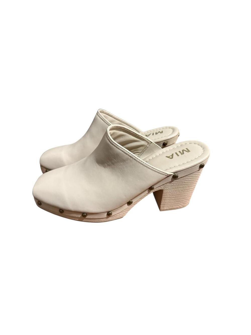 Mia Lindy Heeled Clog Shoes Size 8.5 Cream Platform Slip On Studded Preppy Mules